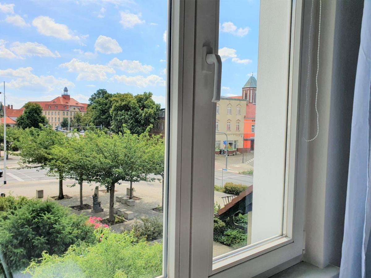 Pb Ferienwohnungen - Fewo 5 - Stilvoll Eingerichtetes Studio Im Herzen Senftenbergs Exteriér fotografie